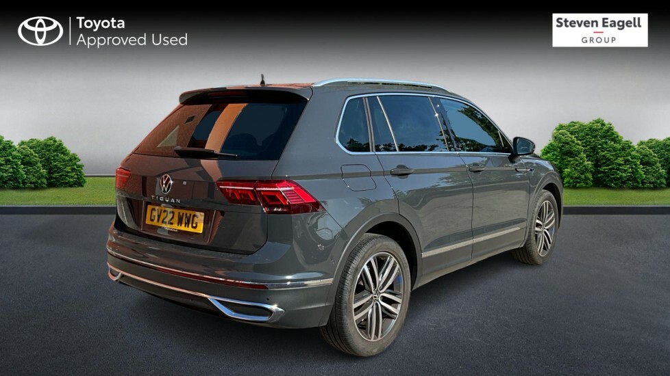 Volkswagen Tiguan Elegance Red #2