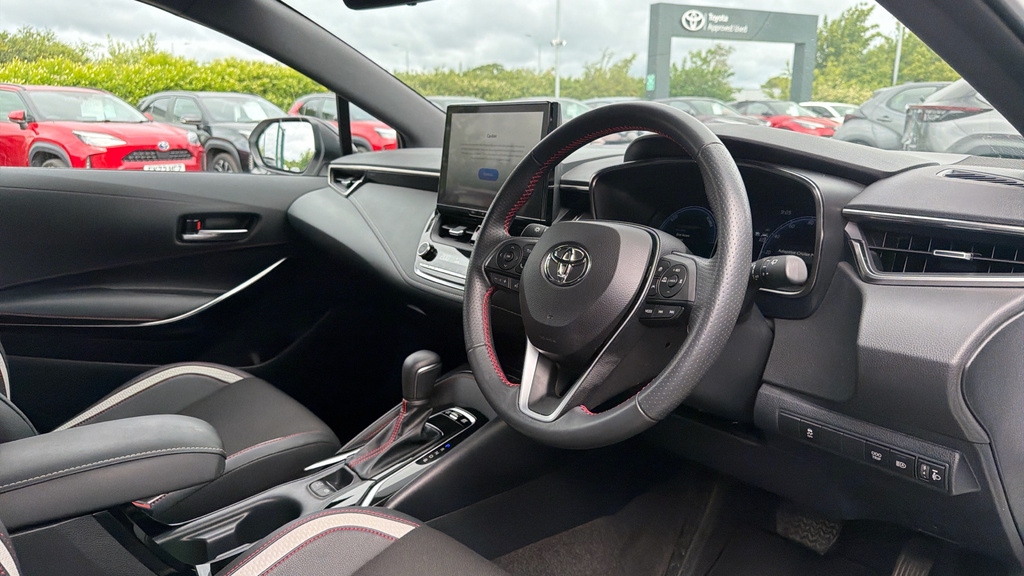 Toyota Corolla 1.8 Vvt-h Gr Sport Hatchback Red #12