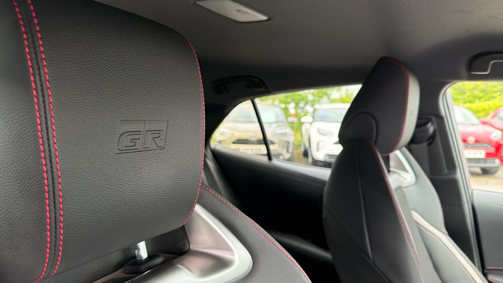 Toyota Corolla 1.8 Vvt-h Gr Sport Hatchback Red #30