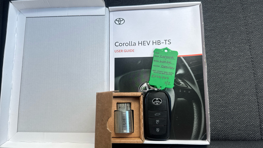 Toyota Corolla 1.8 Hybrid Icon Cv #28