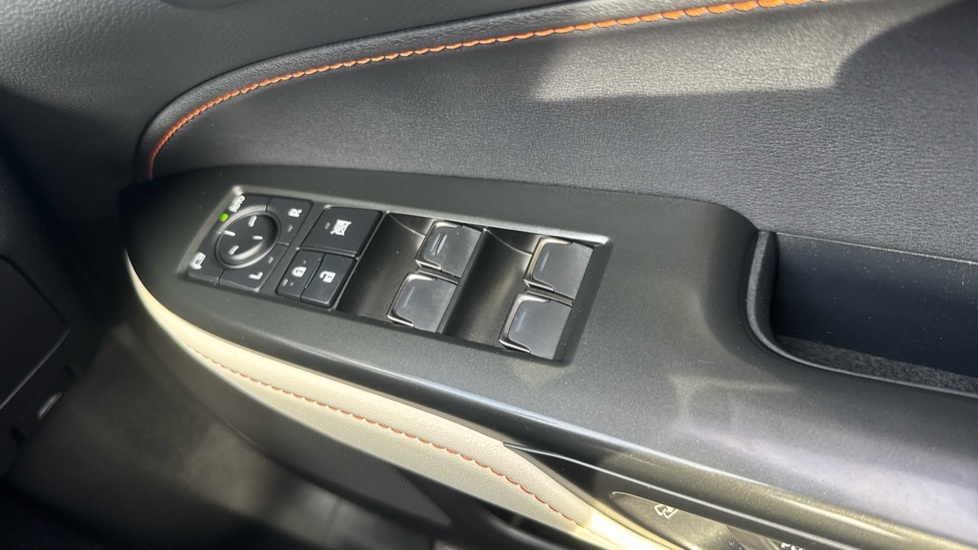 Lexus NX 450H 2.5 Takumi E-cvt Sunroof Black #32