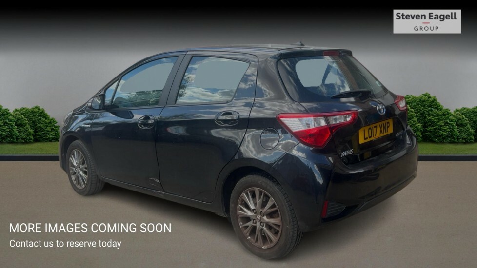 Toyota Yaris Icon Tech Hybrid Red #2
