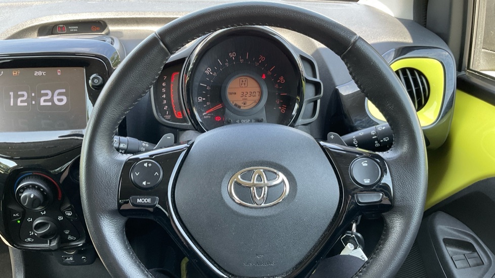 Toyota Aygo 1.0 Vvt-i X-pression Red #10