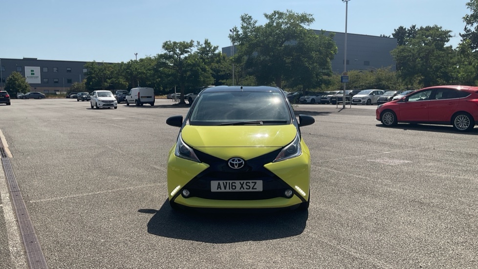 Toyota Aygo 1.0 Vvt-i X-pression Red #21