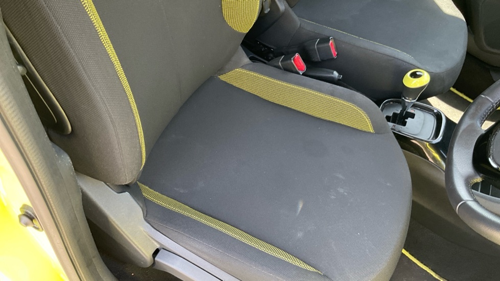 Toyota Aygo 1.0 Vvt-i X-pression Red #17