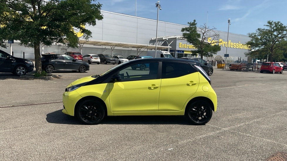 Toyota Aygo 1.0 Vvt-i X-pression Red #23