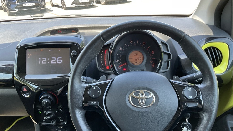 Toyota Aygo 1.0 Vvt-i X-pression Red #7