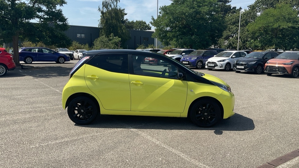 Toyota Aygo 1.0 Vvt-i X-pression Red #22