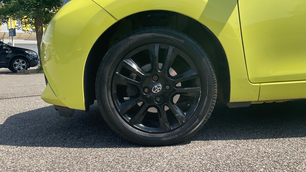 Toyota Aygo 1.0 Vvt-i X-pression Red #24