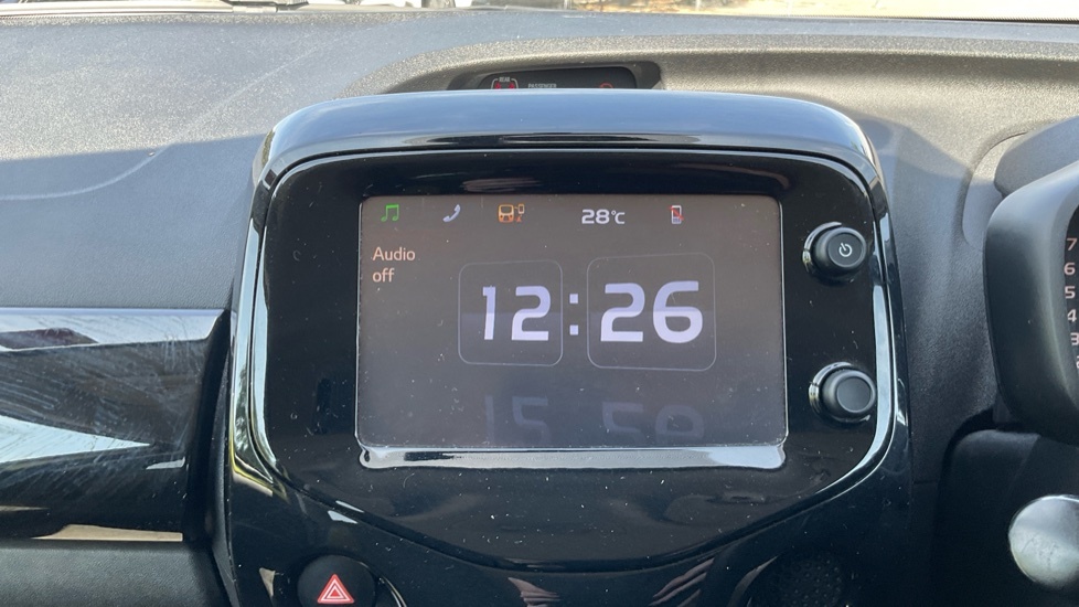 Toyota Aygo 1.0 Vvt-i X-pression Red #9