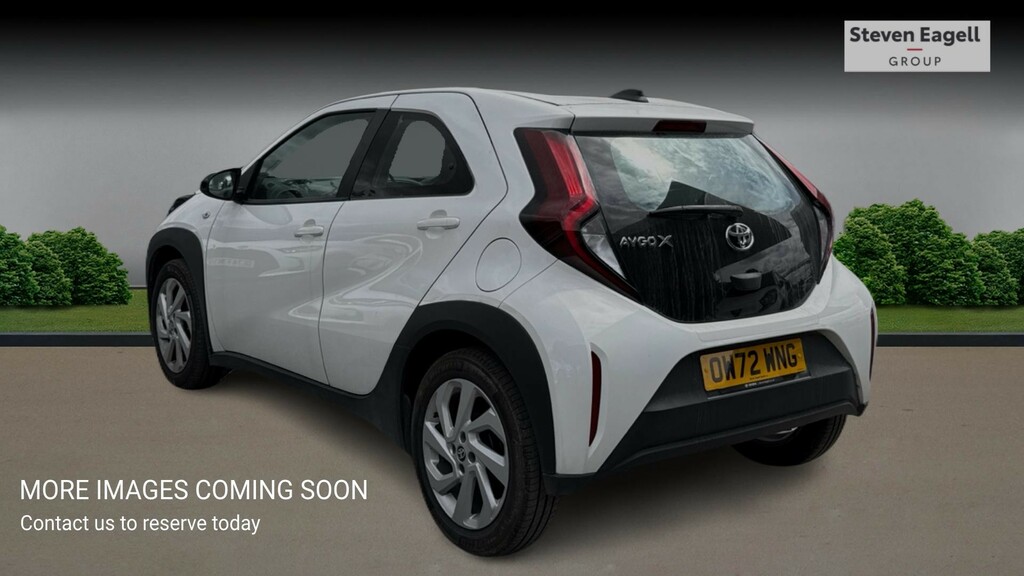 Toyota Aygo X 2022 1.0 Vvt-i Edge Hatchback X-shift E Green #2