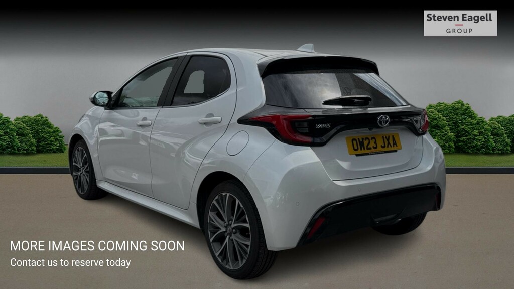 Toyota Yaris Icon White #2