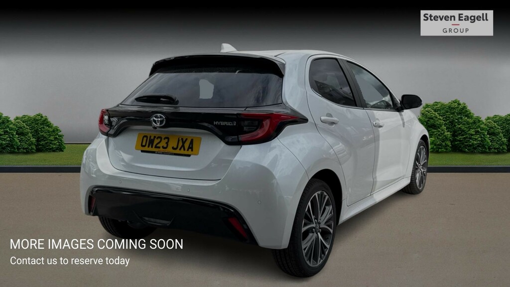 Toyota Yaris Icon White #4