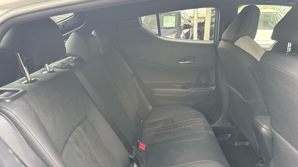 Toyota C-Hr 1.8 Hybrid Excel #8