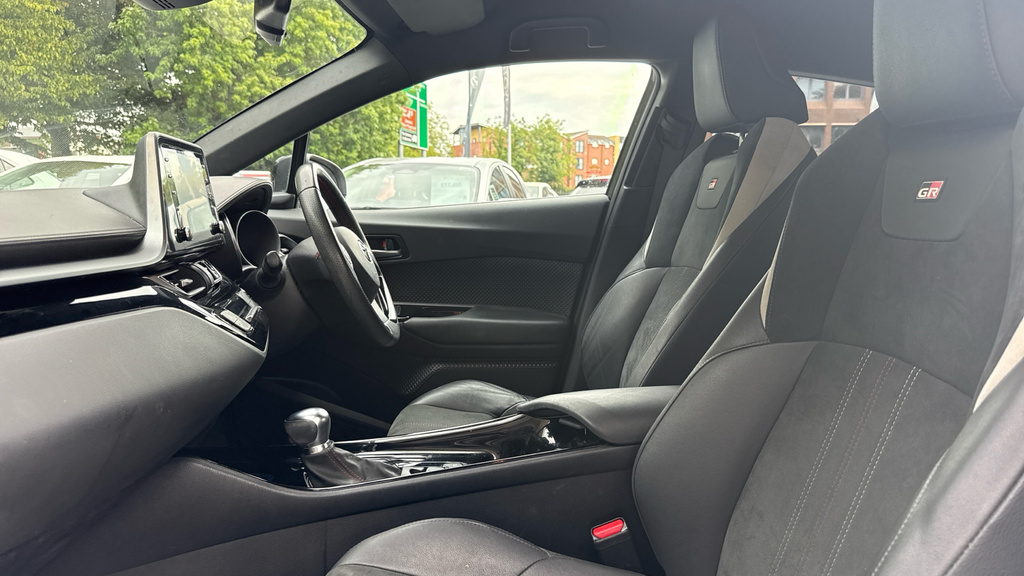Toyota C-Hr 1.8 Hybrid Excel #5