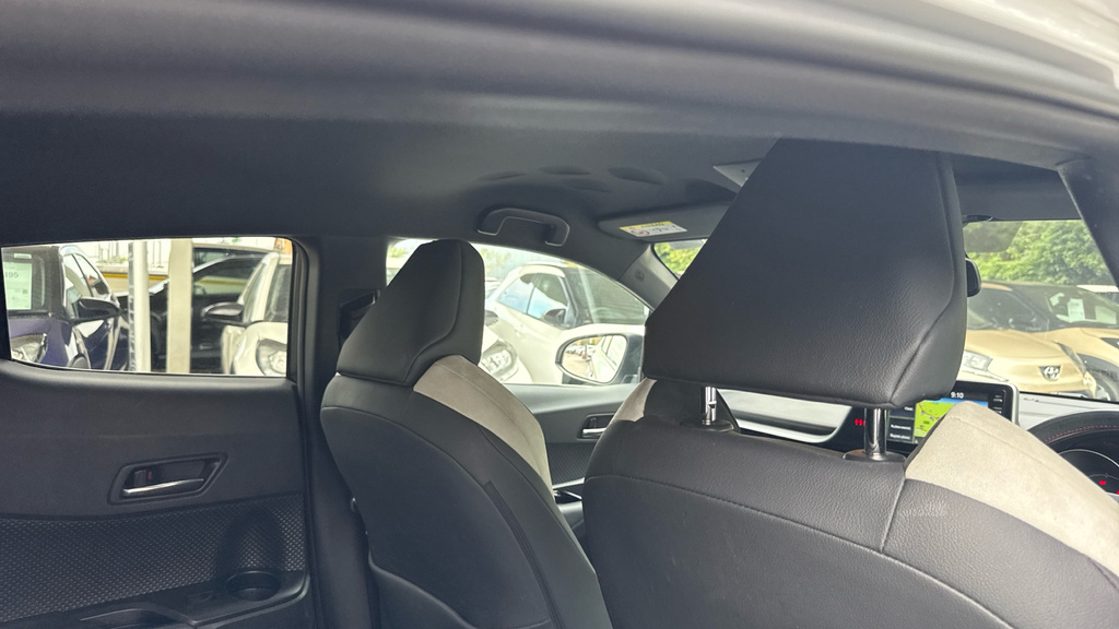 Toyota C-Hr 1.8 Hybrid Excel #19