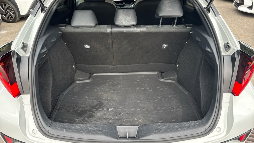 Toyota C-Hr 1.8 Hybrid Excel #13