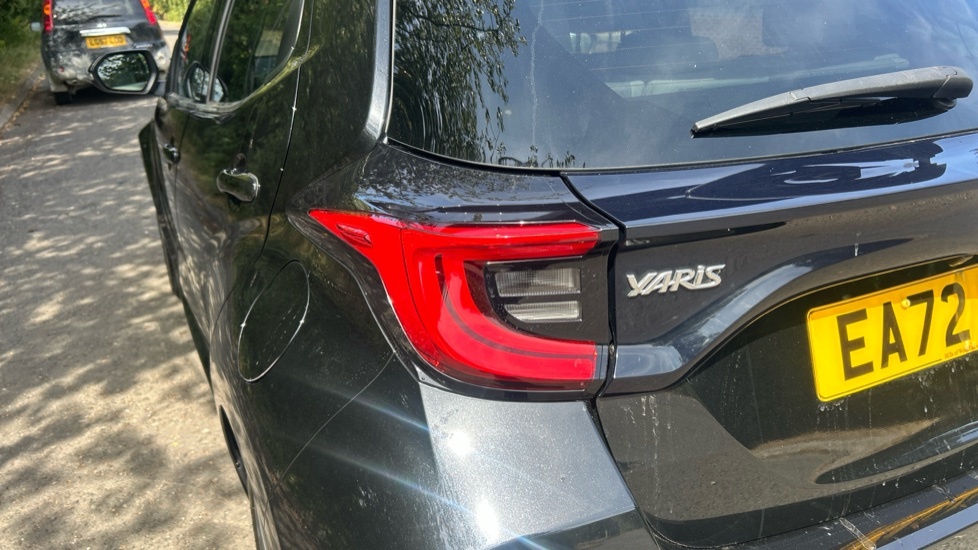 Toyota Yaris Vvt-i Design Air Conbluetooth Black #21