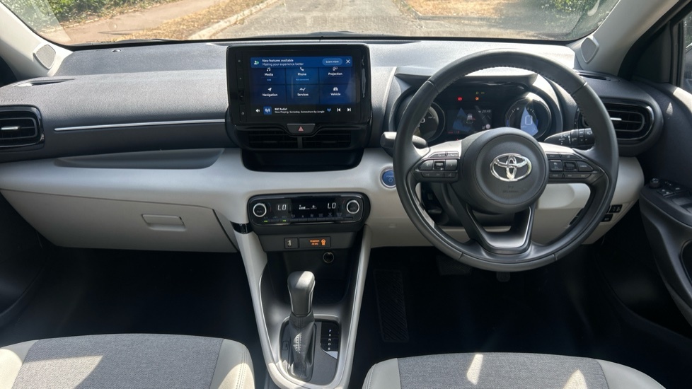 Toyota Yaris Vvt-i Design Air Conbluetooth Black #6