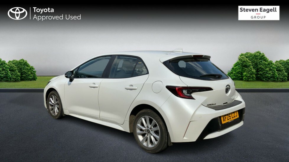 Toyota Corolla 1.8 Vvt-h Icon Hatchback Hybrid Cvt Eur White #4