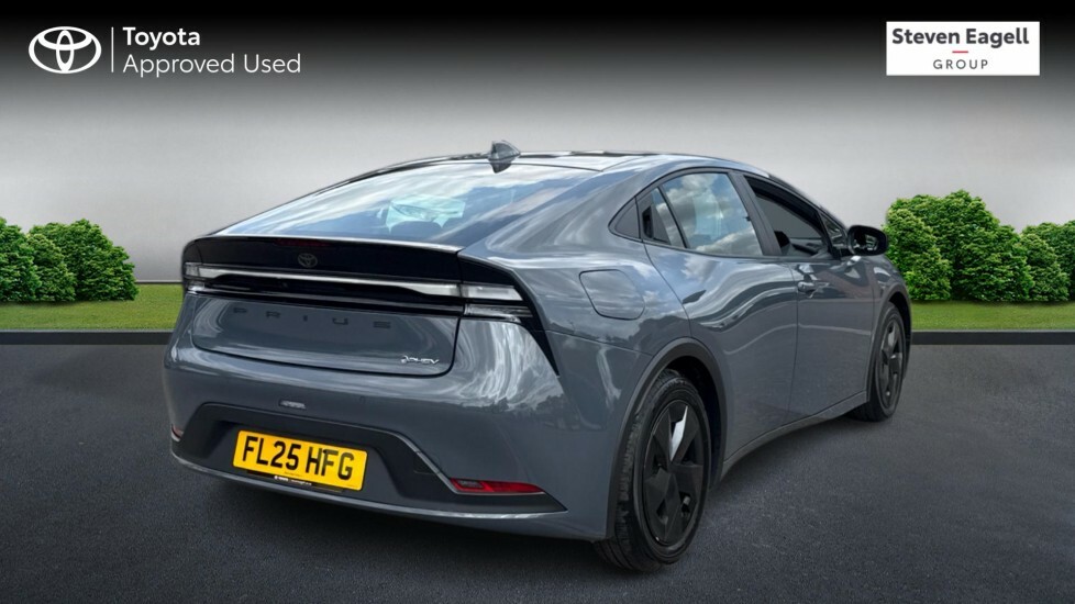 Toyota Prius 2.0 13.6Kwh Design Hatchback Plug-in Hy Grey #2