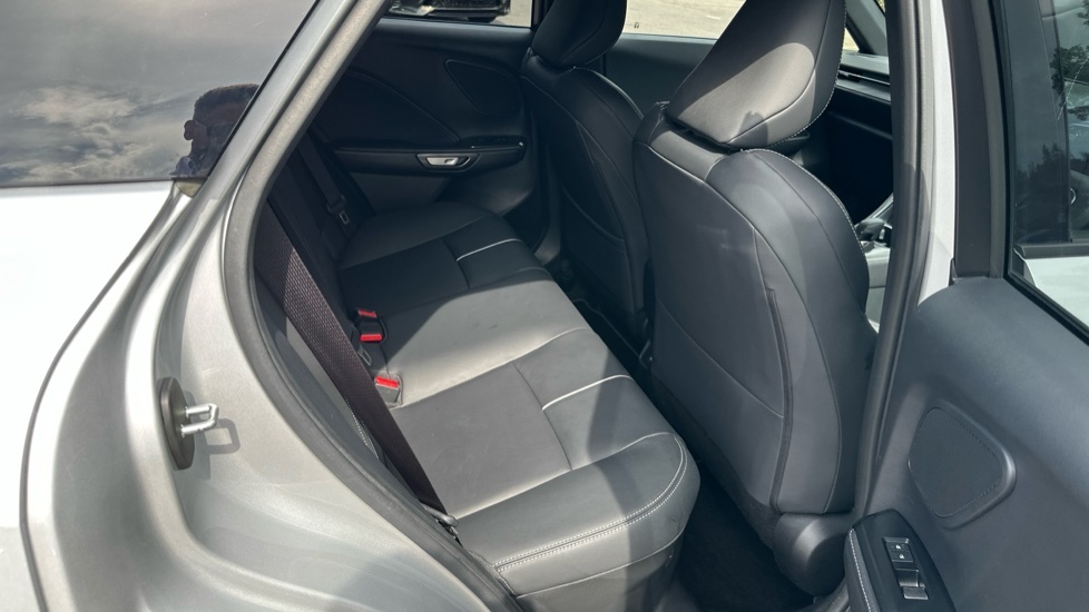 Lexus LBX 1.5 Vvt-ie Takumi E-cvt Euro 6 Ss  #9