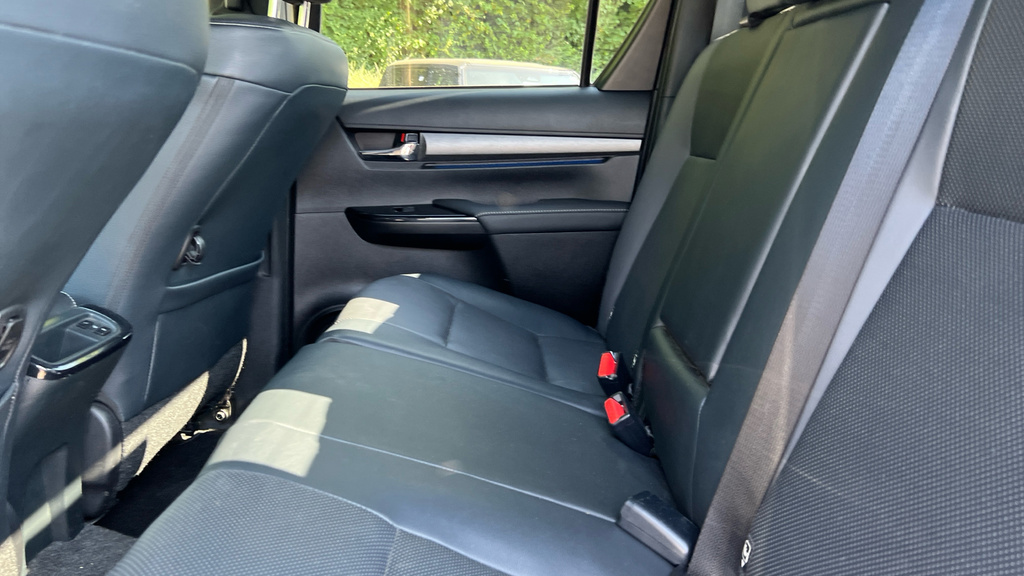 Toyota HILUX 45 26.8Kwh Expression Hatchback #15