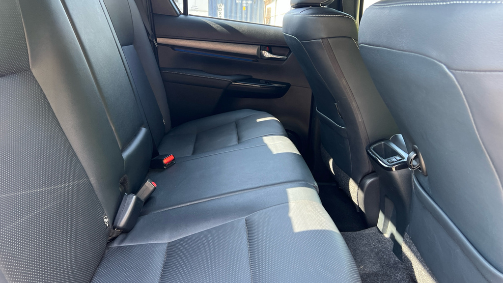 Toyota HILUX 45 26.8Kwh Expression Hatchback #8