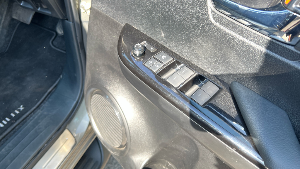 Toyota HILUX 45 26.8Kwh Expression Hatchback #39