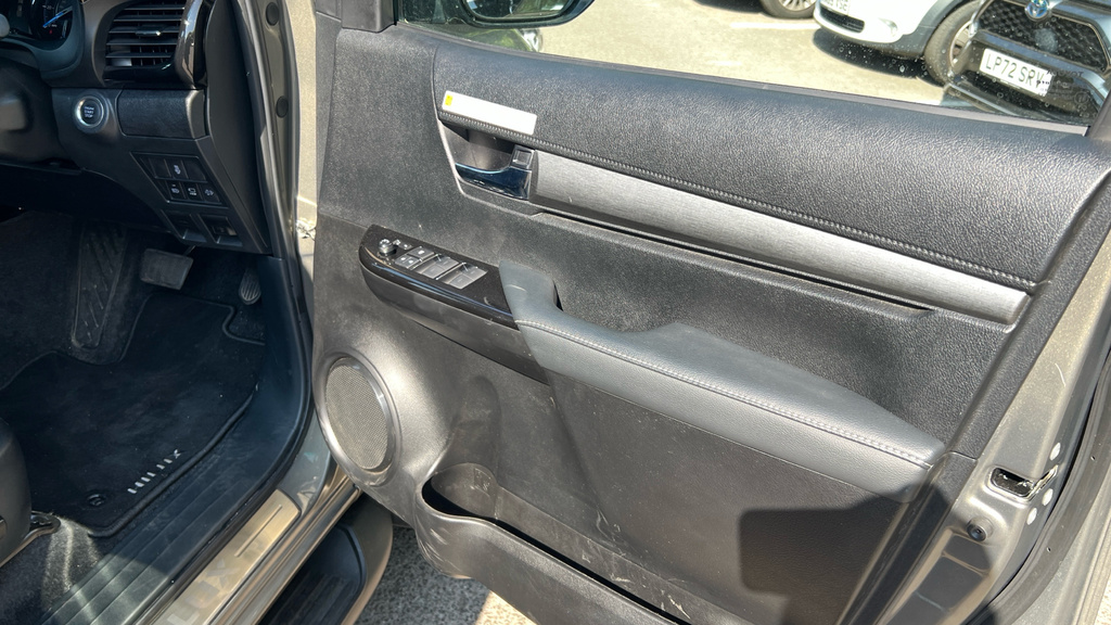 Toyota HILUX 45 26.8Kwh Expression Hatchback #40