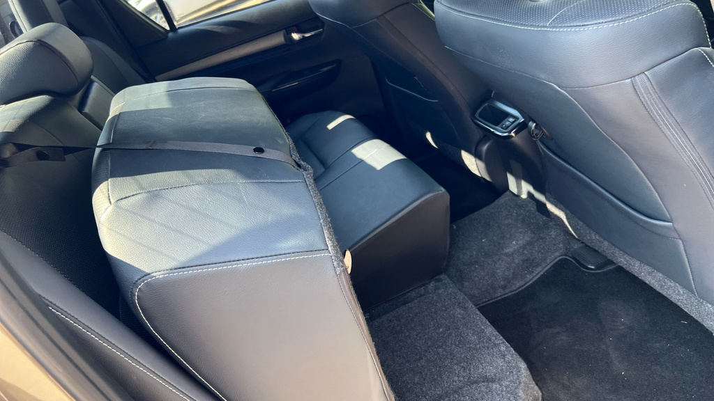 Toyota HILUX 45 26.8Kwh Expression Hatchback #18