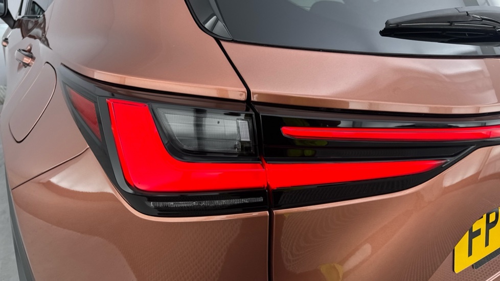 Lexus NX 350H 2.5 Takumi E-cvt Pan Roof #22