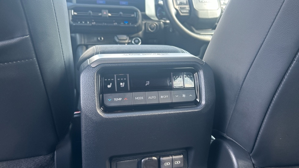 Toyota Land Cruiser 2.8L Null Black #28