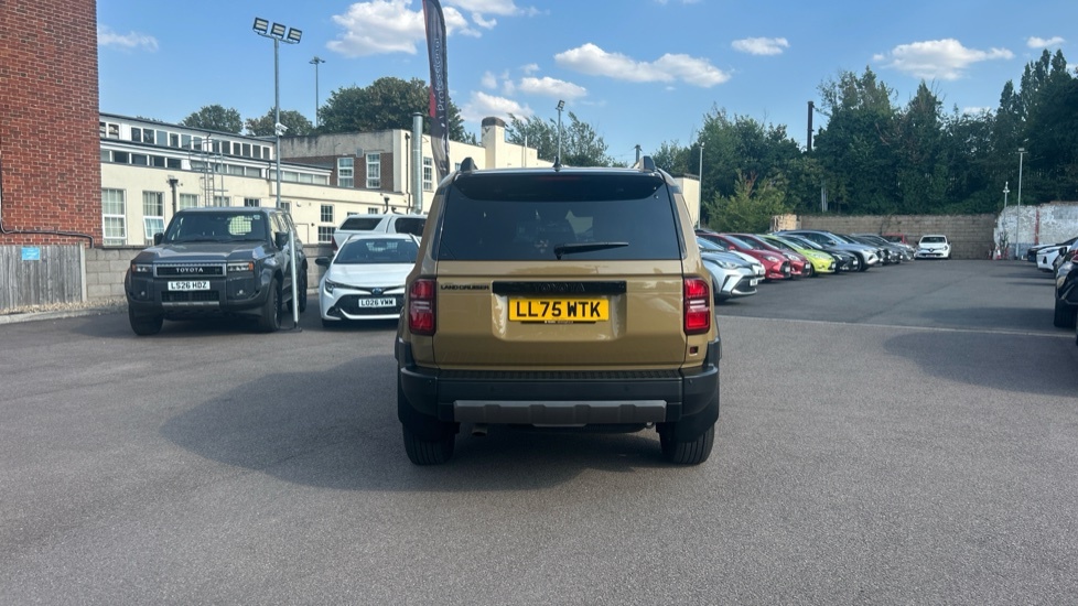 Toyota Land Cruiser 2.8L Null Black #26