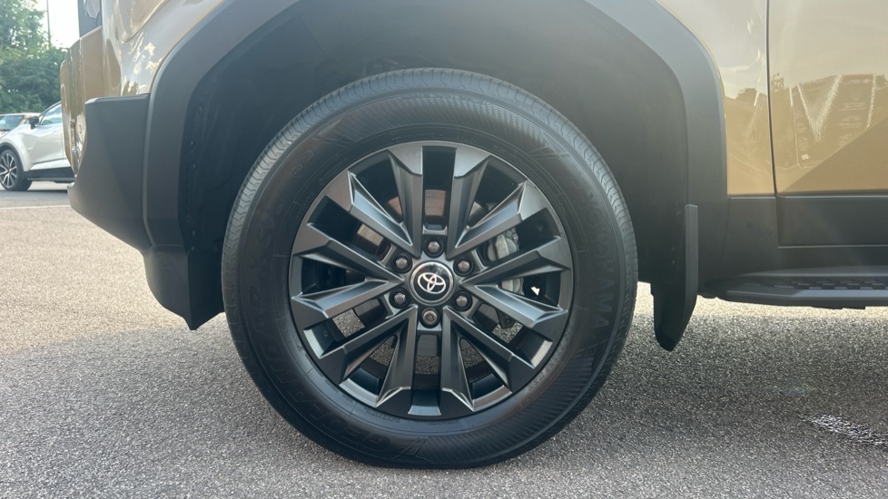 Toyota Land Cruiser 2.8L Null Black #25