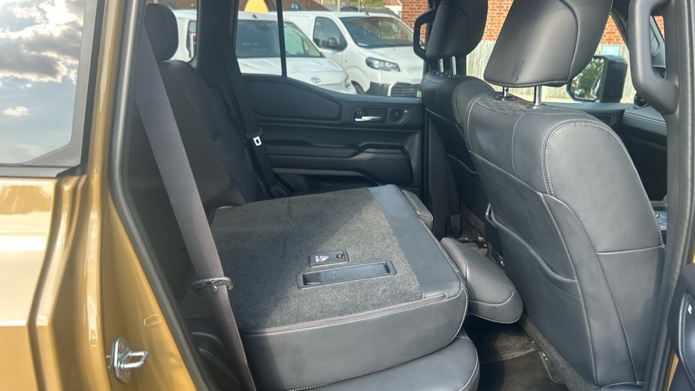 Toyota Land Cruiser 2.8L Null Black #18