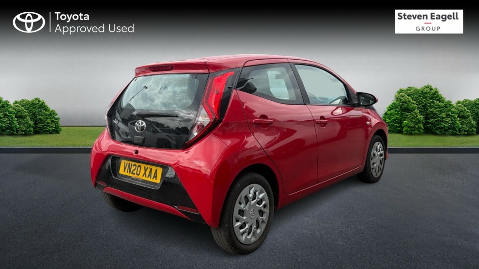 Toyota Aygo 1.0 Vvt-i X-play Hatchback Euro Red #2