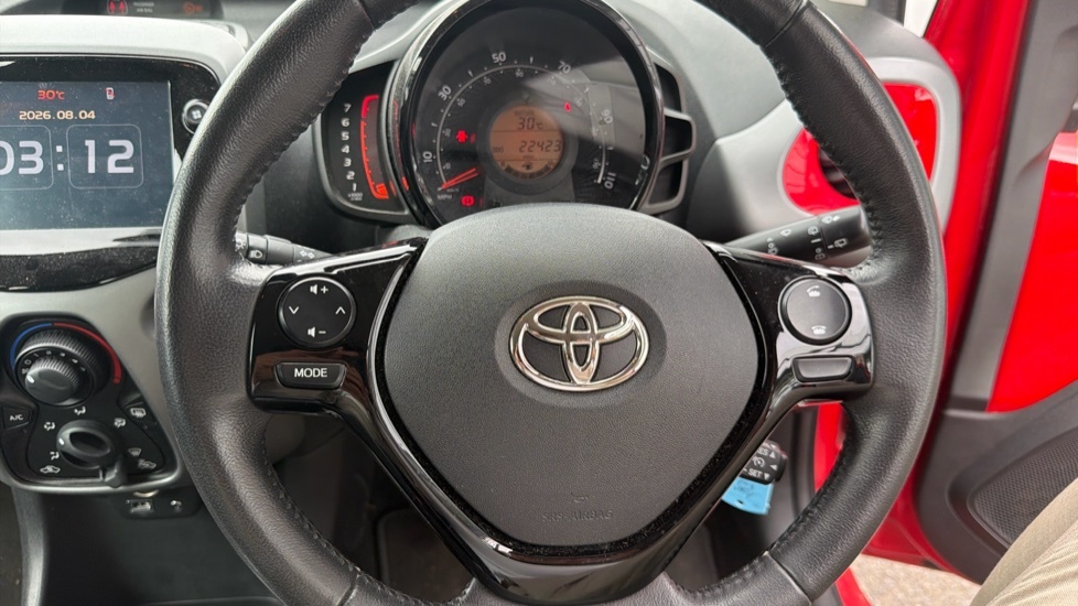 Toyota Aygo Hatchback Vvt-i X-play X-shift Red #10