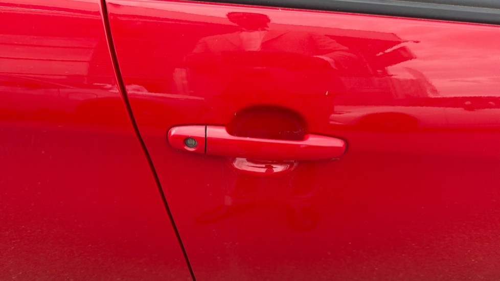 Toyota Aygo Hatchback Vvt-i X-play X-shift Red #30