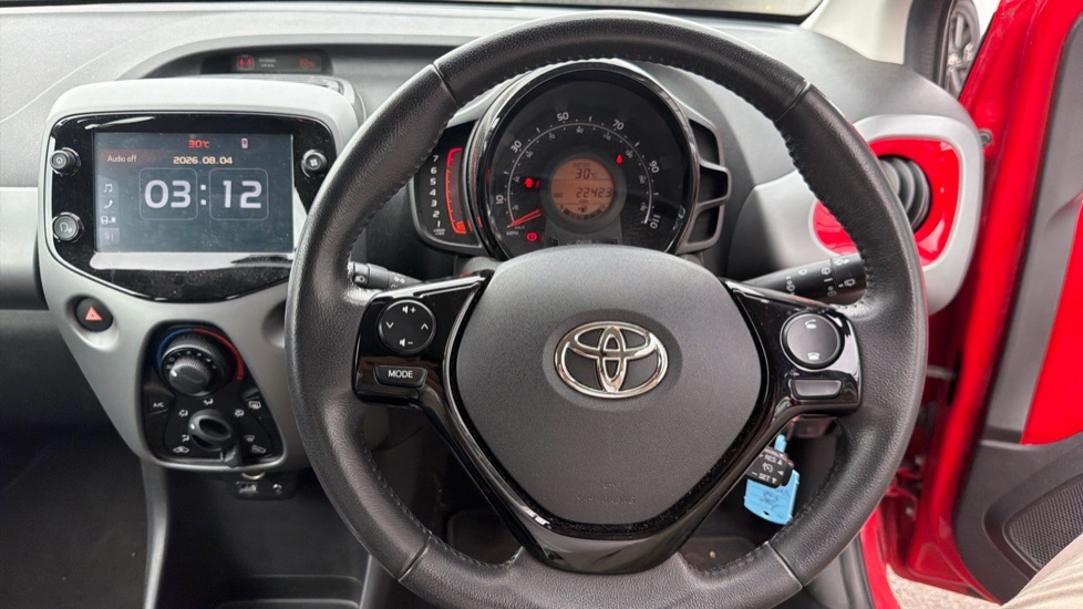 Toyota Aygo 1.0 Vvt-i X-play Hatchback Euro Red #6