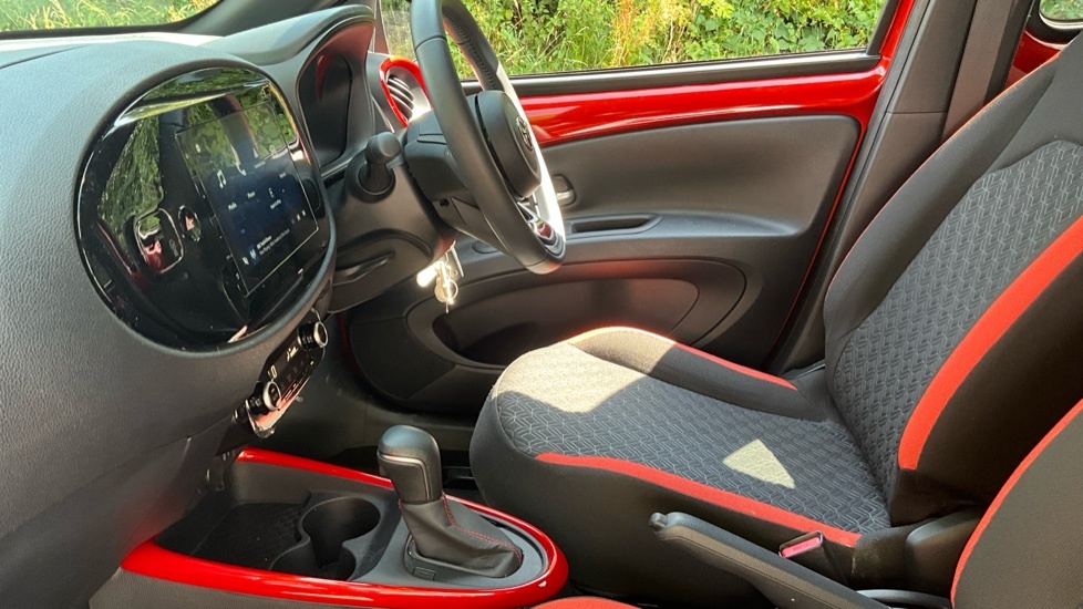 Toyota Aygo X 1.0 Vvt-i Edge X-shift Euro 6 Ss Red #5