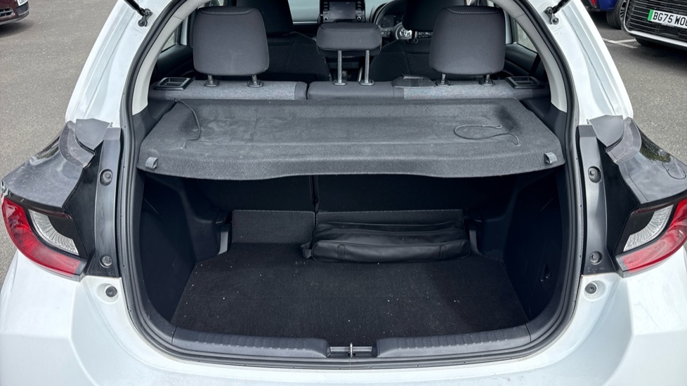 Toyota Yaris 1.5 Vvt-h Design E-cvt White #13