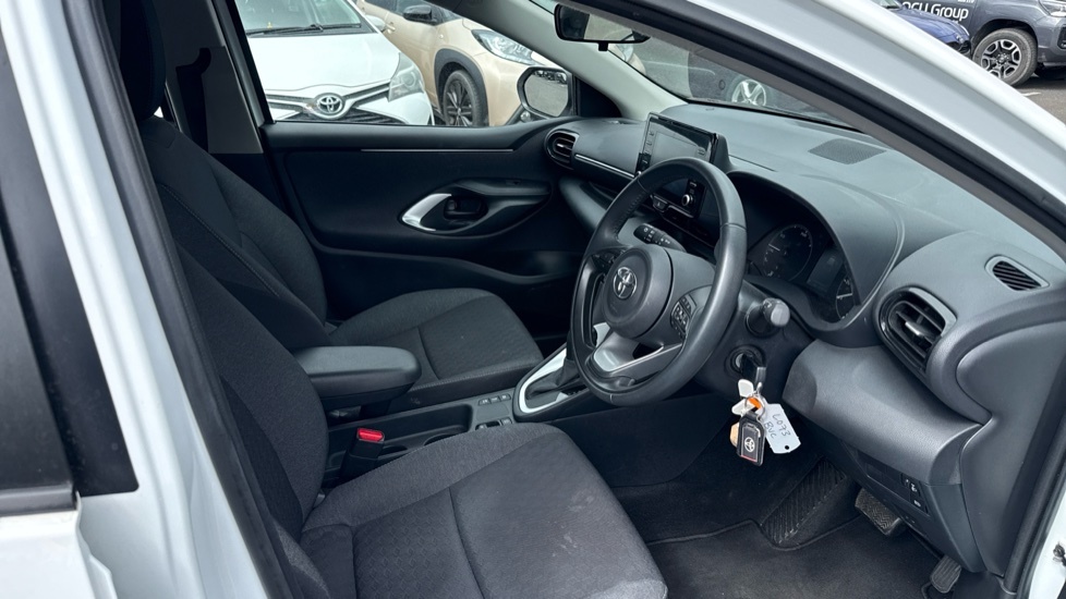 Toyota Yaris 1.5 Vvt-h Design E-cvt White #12