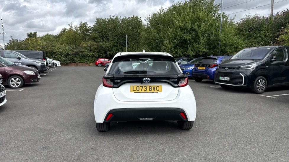 Toyota Yaris 1.5 Vvt-h Design E-cvt White #26