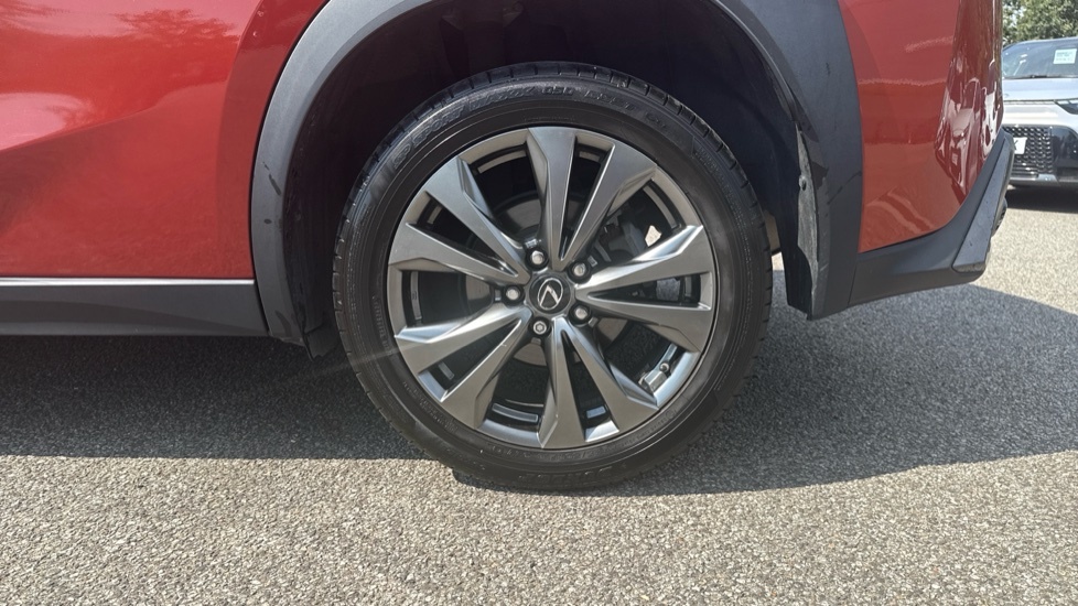 Lexus UX 250H 2.0 F-sport Design Cvt Hatchback Silver #34