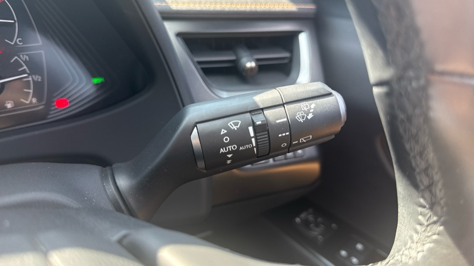 Lexus UX 250H 2.0 F-sport Design Cvt Hatchback Silver #39