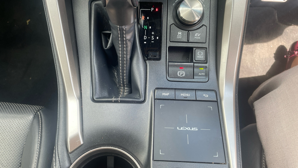 Lexus NX F Sport White #37