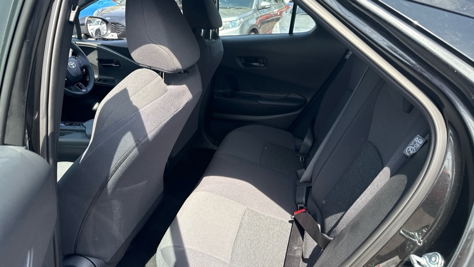 Toyota C-Hr 2.0 Phev Design Cvt Purple #15