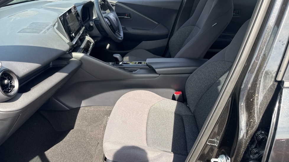 Toyota C-Hr 1.8 Vvt-h Icon Cvt Euro 6 Ss Black #5
