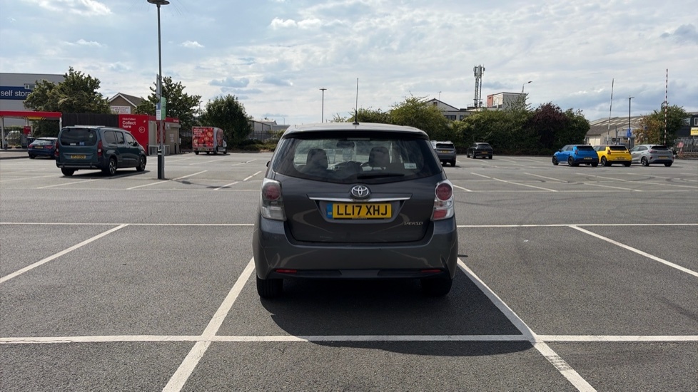 Toyota Verso 1.8 V-matic Design M-drive S Grey #26